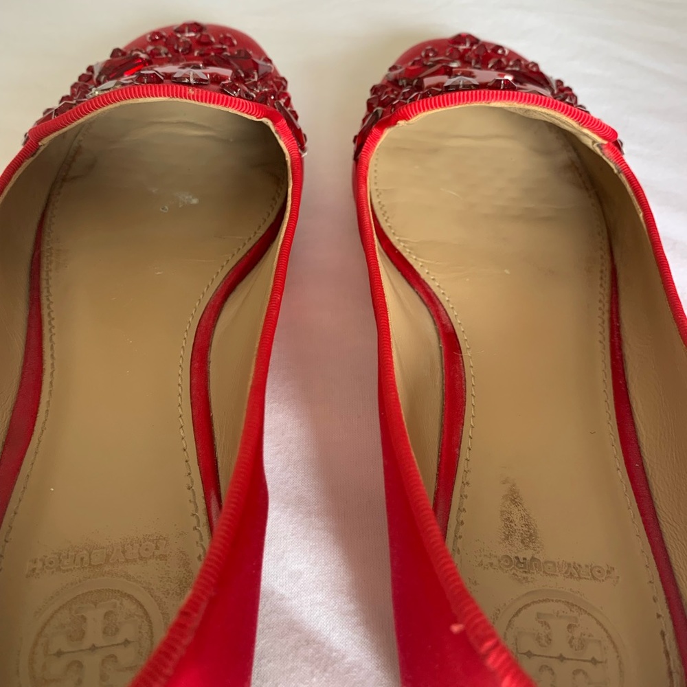 Tory Burch Delphine Logo Satin Loafer - Picture 9 of 12